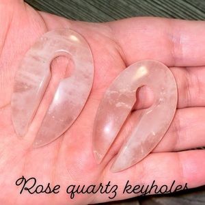 00G Keyhole lot of 2 ear weights/hangers